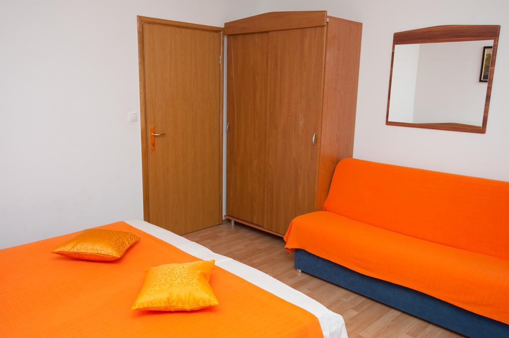 Apartments Lucia Podstrana Esterno foto